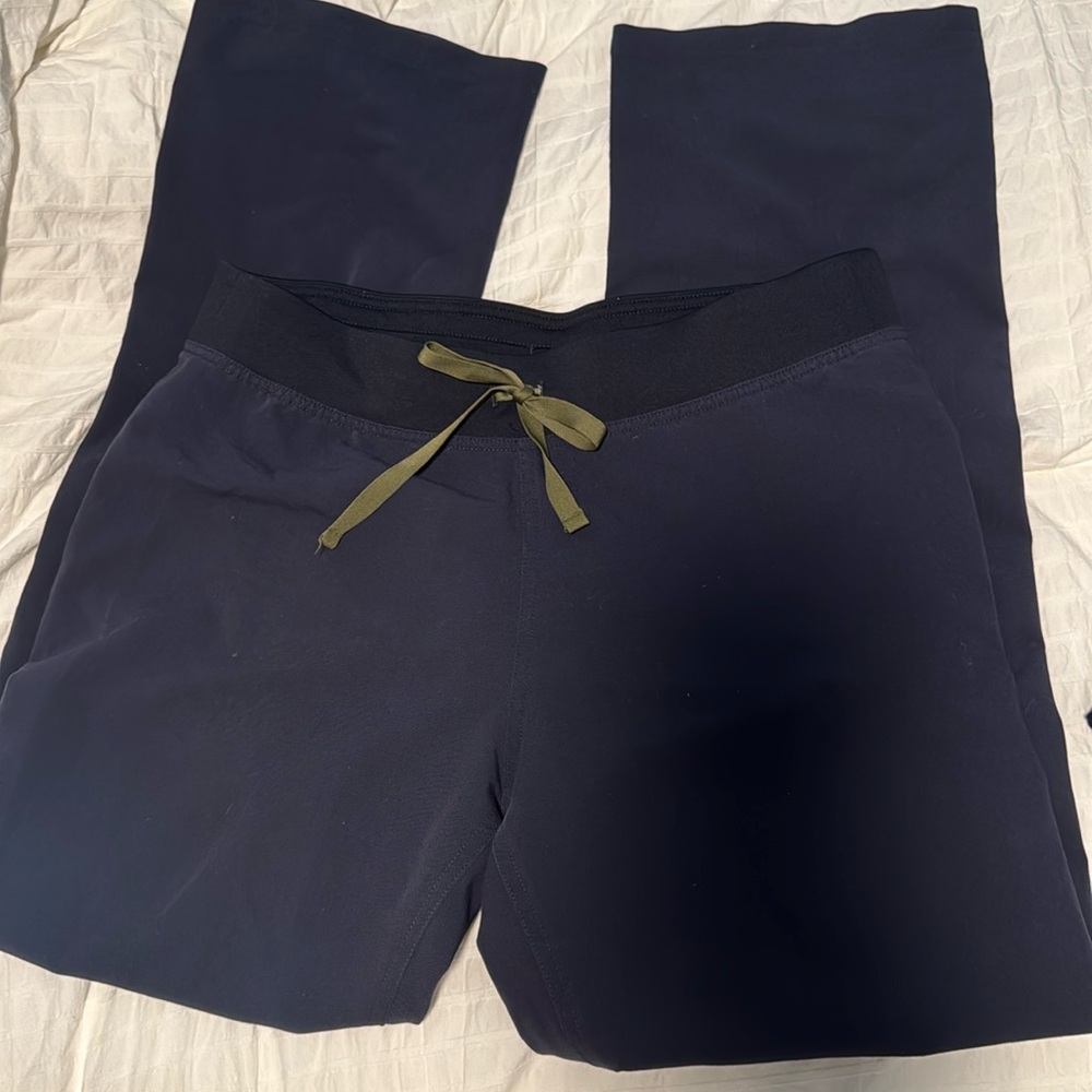 FIGs Livingston scrub pants